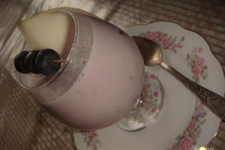 Рецепт десерта из голубики и дыни