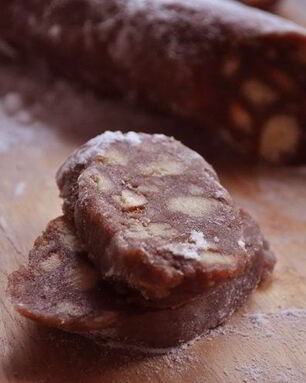 Кондитерская колбаса из печенья