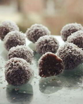 Банановые конфеты с орехами и сухофруктами