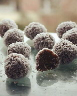 Банановые конфеты с орехами и сухофруктами