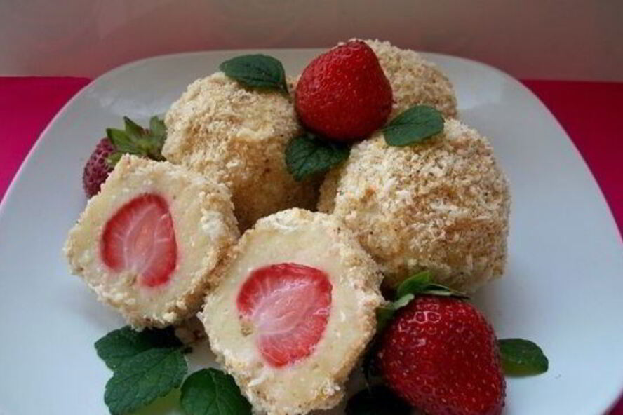 Рецепт домашних фитнес-конфеты с клубникой