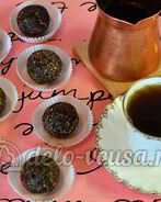 Конфеты из чернослива, орехов и фиников