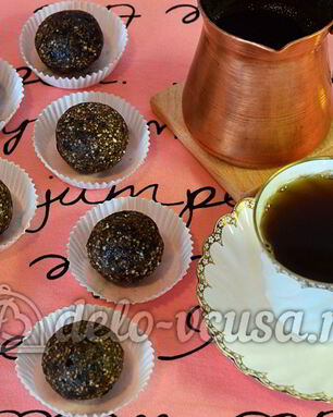 Конфеты из чернослива, орехов и фиников