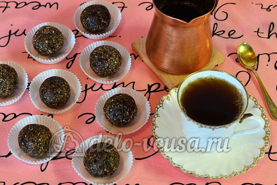 Рецепт конфет из чернослива, орехов и фиников