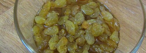 конфеты из сухофруктов с коктейльной вишней. Шаг 3