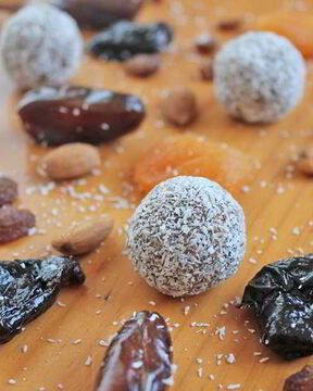 Полезные конфеты из орехов и сухофруктов