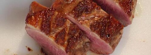 утиная грудка с грушей в портвейне и конфетой из фуа-гра. Шаг 6