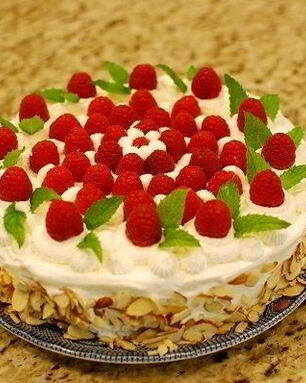 Бисквит с белковым кремом