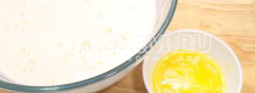 бисквитный рулет с кремом зимнее полено. Шаг 4