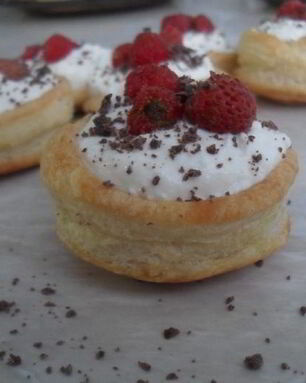 Гнездышки с творожным кремом