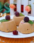 Крем-брюле из творога с вареной сгущенкой и вишней