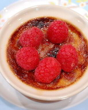 Крем-брюле с малиной