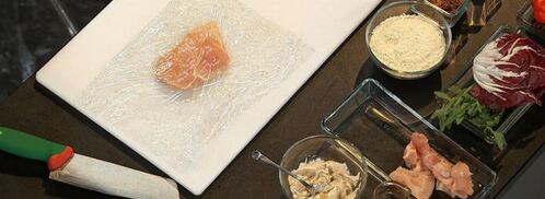 куриный шницель на ореховом креме с пестрым салатом. Шаг 2