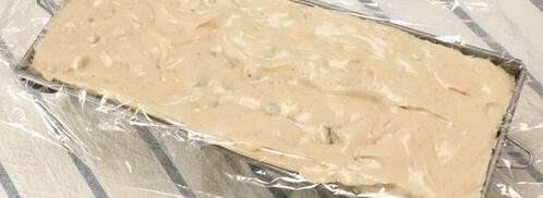 десерт-мороженое с орехами, вяленой вишней и шоколадом. Шаг 8