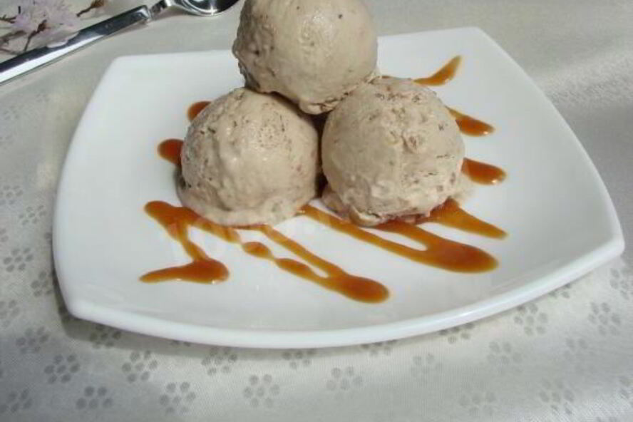 Рецепт домашнего бананового мороженого с шоколадно-ореховой крошкой