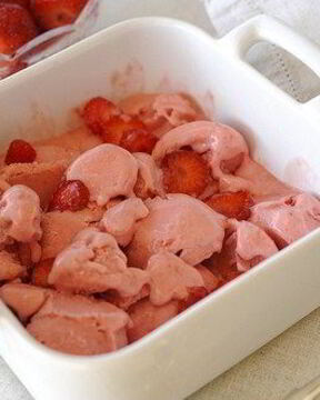 Домашнее клубничное мороженое