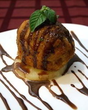 Мороженое жареное в кокосовой стружке