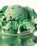 Мятное мороженое с шоколадом