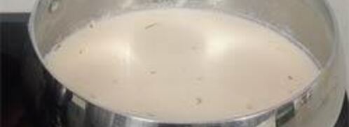 шоколадное и ванильное сливочное мороженое. Шаг 2