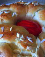 Греческий пасхальный хлеб