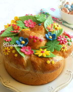 Кулич плетеный