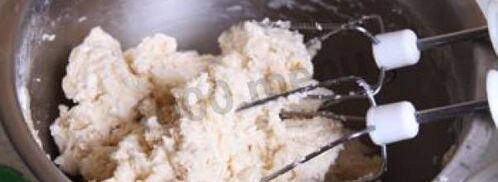 пасхальные булочки с кремом и абрикосами. Шаг 7