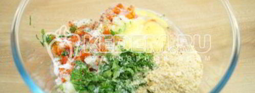 пасхальные мясные колечки с яйцом. Шаг 3