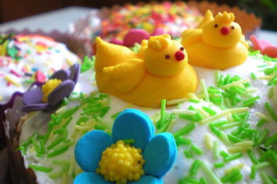 Рецепт ванильного пасхального кулича с изюмом, миндалем и кардамоном