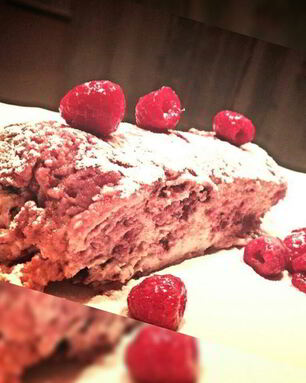 Быстрое творожное суфле с малинкой