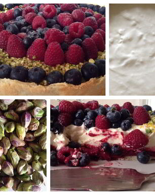 Лимонный торт-суфле с ягодным курдом