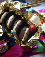 Шоколадные печенья вупи-куки с облепиховым суфле