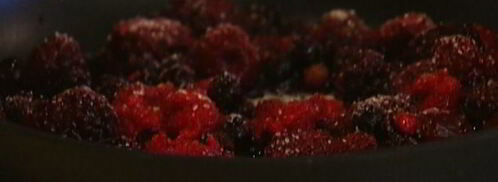 сладкое суфле с ягодно-апельсиновым соусом. Шаг 9