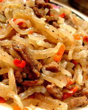 Чапче — крахмальная лапша с овощами и говядиной