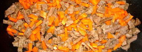 чапче — крахмальная лапша с овощами и говядиной. Шаг 4