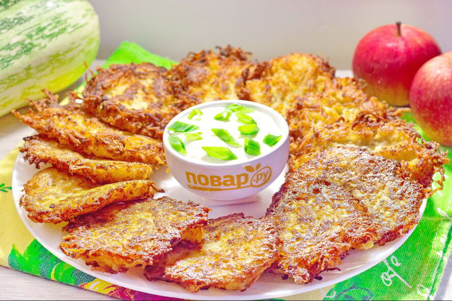 Рецепт драников из картофеля, кабачка и яблока