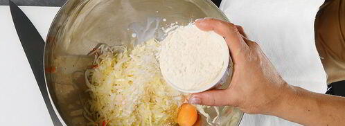 драники с квашеной капустой. Шаг 3