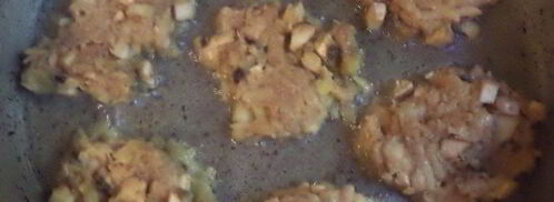 картофельные драники с шампиньонами и кабачком. Шаг 3