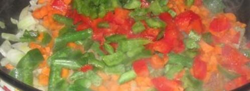 фрикадельки с овощами в кисло-сладком соусе. Шаг 2