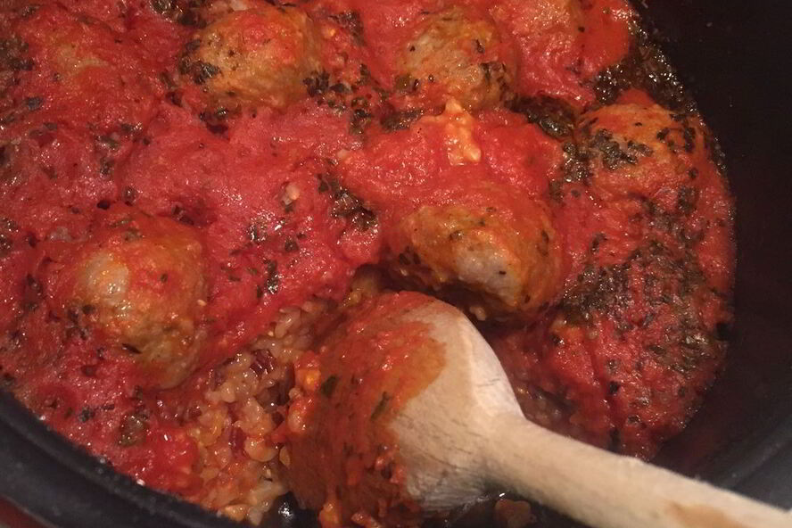 Рецепт фрикаделек с рисом и томатным соусом в мультиварке