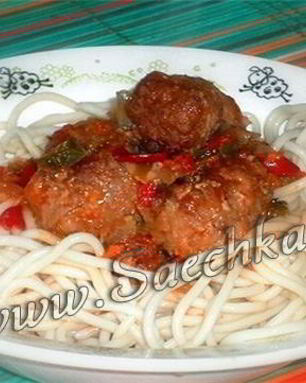 Говяжьи фрикадельки в соусе Кифтелуце