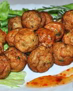 Рыбные фрикадельки во фритюре