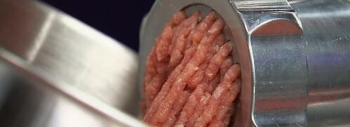 скандинавские фрикадельки с брусничным соусом и пикантным пюре. Шаг 3