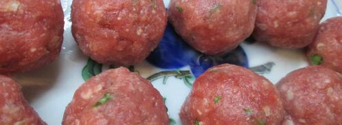 цукини на шпажках с фрикадельками и помидорами. Шаг 2