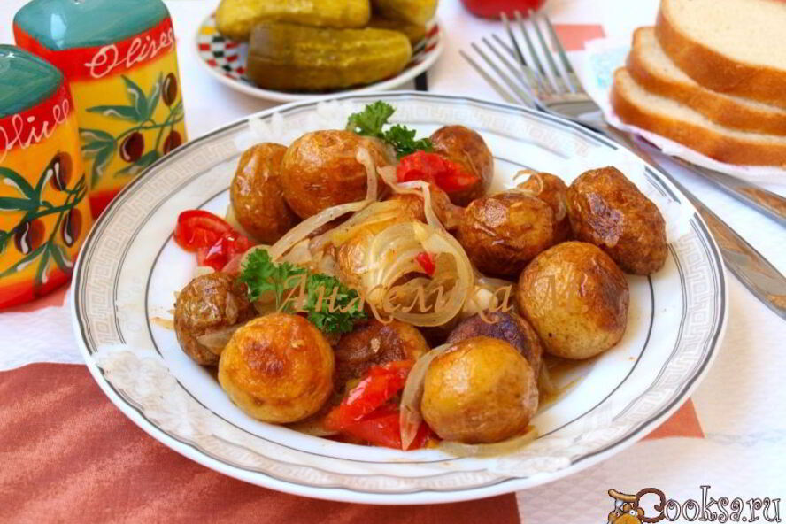 Рецепт гарнира из молодого картофеля в сковороде