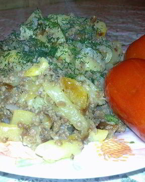 Картошка , жареная с мясным фаршем