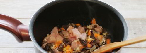 тушеная чечевица с опятами и куриным филе. Шаг 8