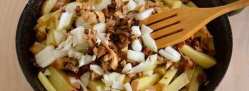 жареная картошка с белыми грибами. Шаг 7