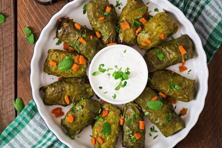 Рецепт долмы с мясом в виноградных листьях