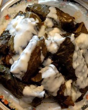 Долма с виноградными листиками