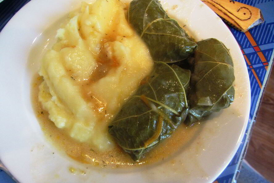 Рецепт фаршированных виноградных листьев